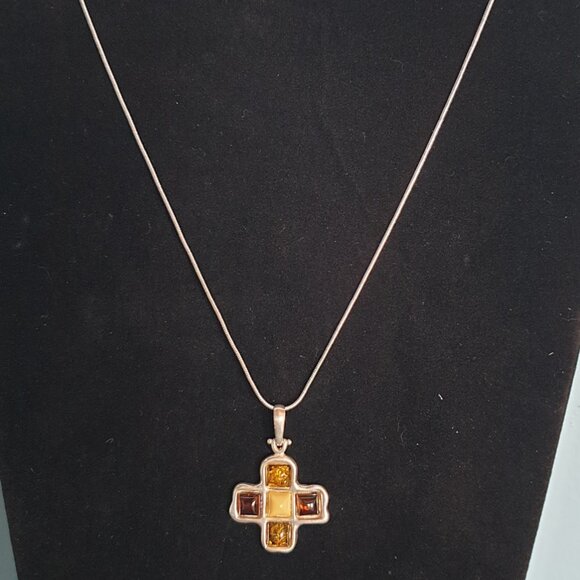 Vintage 1.5’’ Mosaic Baltic Amber Sterling Silver Cross Pendant Necklace - Picture 3 of 11